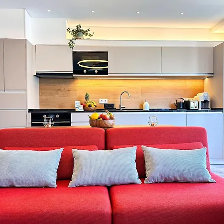 Prestige River View By Becherish Apartmán