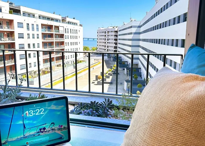 Prestige River View By Becherish 公寓