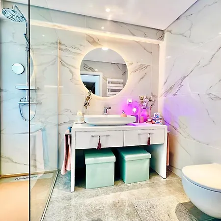 Prestige River View By Becherish Appartamento *