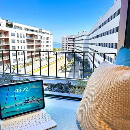 Prestige River View By Becherish Apartment